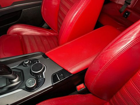 Used 2019 Alfa Romeo Giulia Ti Sport w/ Quick Order Package 22S Sport image 39