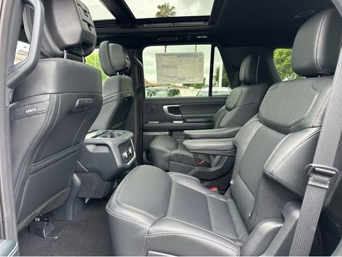New 2026 Ford Expedition Platinum w/ Stealth Performance Package AWD/4WD image 17