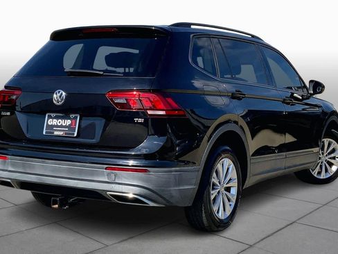 Used 2018 Volkswagen Tiguan S image 12