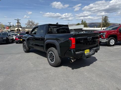 Used 2024 Toyota Tacoma TRD Off-Road image 4