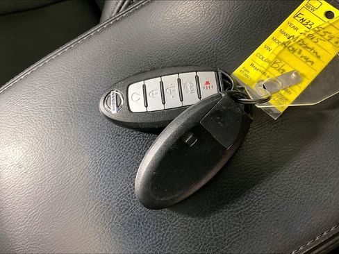 Used 2015 Nissan Altima 2.5 SL w/ Technology Package image 14