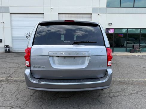Used 2018 Dodge Grand Caravan SXT FWD image 8