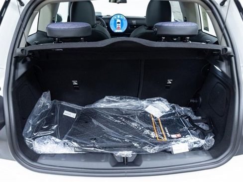 Certified 2025 MINI Cooper 2-Door Hardtop image 12