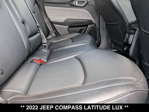 Used 2022 Jeep Compass Latitude AWD/4WD image 23