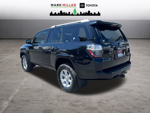 Used 2018 Toyota 4Runner SR5 Premium AWD/4WD image 3