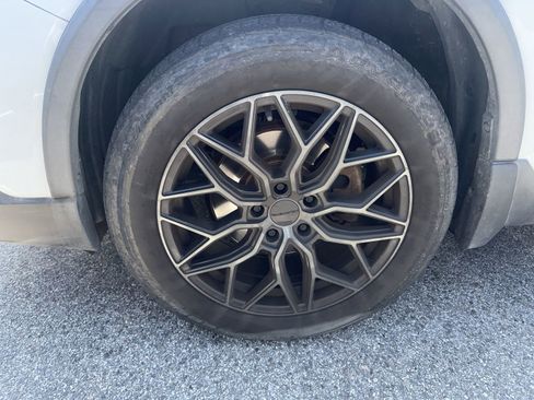 Used 2018 Subaru Outback 3.6R Limited AWD/4WD image 9