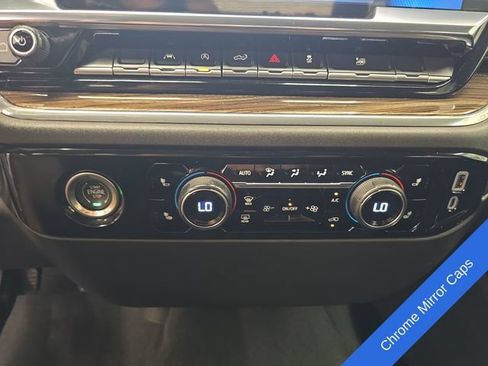 Used 2024 Chevrolet Silverado 1500 LT AWD/4WD image 25