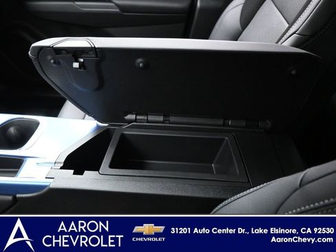 New 2026 Chevrolet Equinox EV LT w/ LPO, Blackout Package FWD image 27