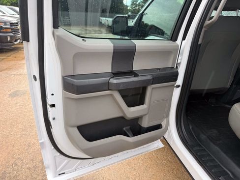 Used 2016 Ford F150 XL w/ Equipment Group 101A Mid RWD image 14