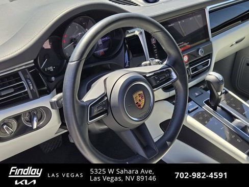 Used 2022 Porsche Macan S AWD/4WD image 23