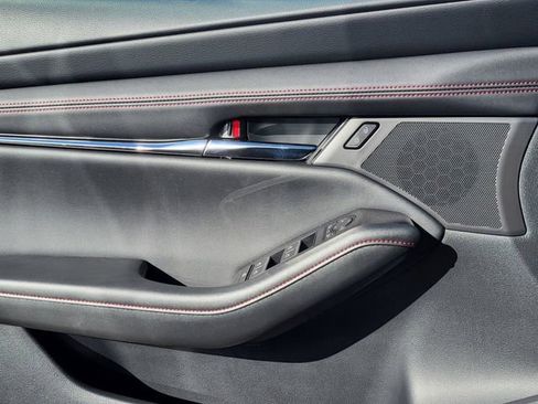 New 2026 MAZDA MAZDA3 Carbon image 17