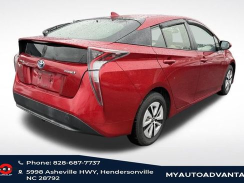 Used 2016 Toyota Prius Four image 3
