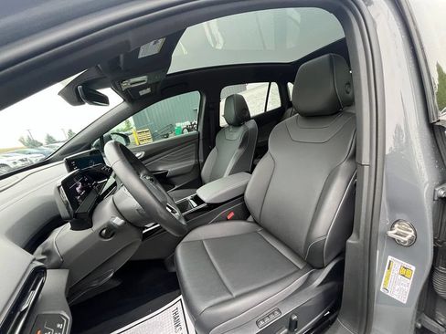 Certified 2023 Volkswagen ID.4 Pro S Plus AWD/4WD image 10