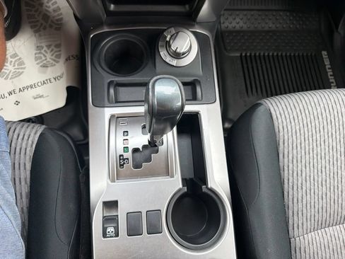Used 2018 Toyota 4Runner SR5 AWD/4WD image 34