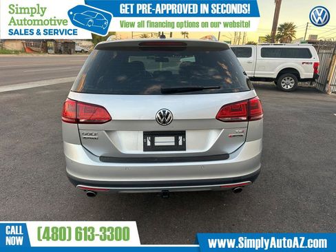 Used 2017 Volkswagen Golf Alltrack SE image 12