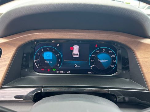 Certified 2026 Volkswagen Atlas SE FWD image 10