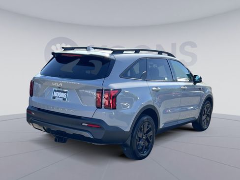 Used 2022 Kia Sorento S w/ Panoramic Sunroof Package AWD/4WD image 11