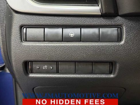 Used 2022 Nissan Rogue SV AWD/4WD image 32