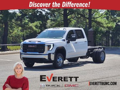 New 2026 GMC Sierra 3500 Pro w/ Convenience Package