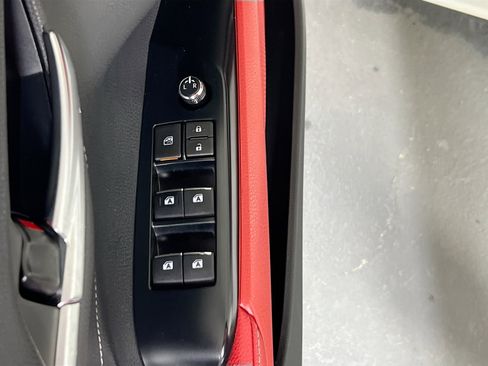 Used 2018 Toyota Camry XSE image 17