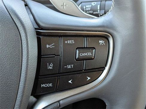 Certified 2021 Lexus ES 300h w/ Premium Package image 27