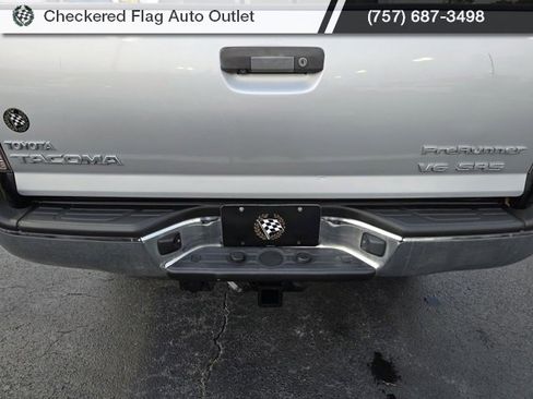 Used 2013 Toyota Tacoma PreRunner image 17