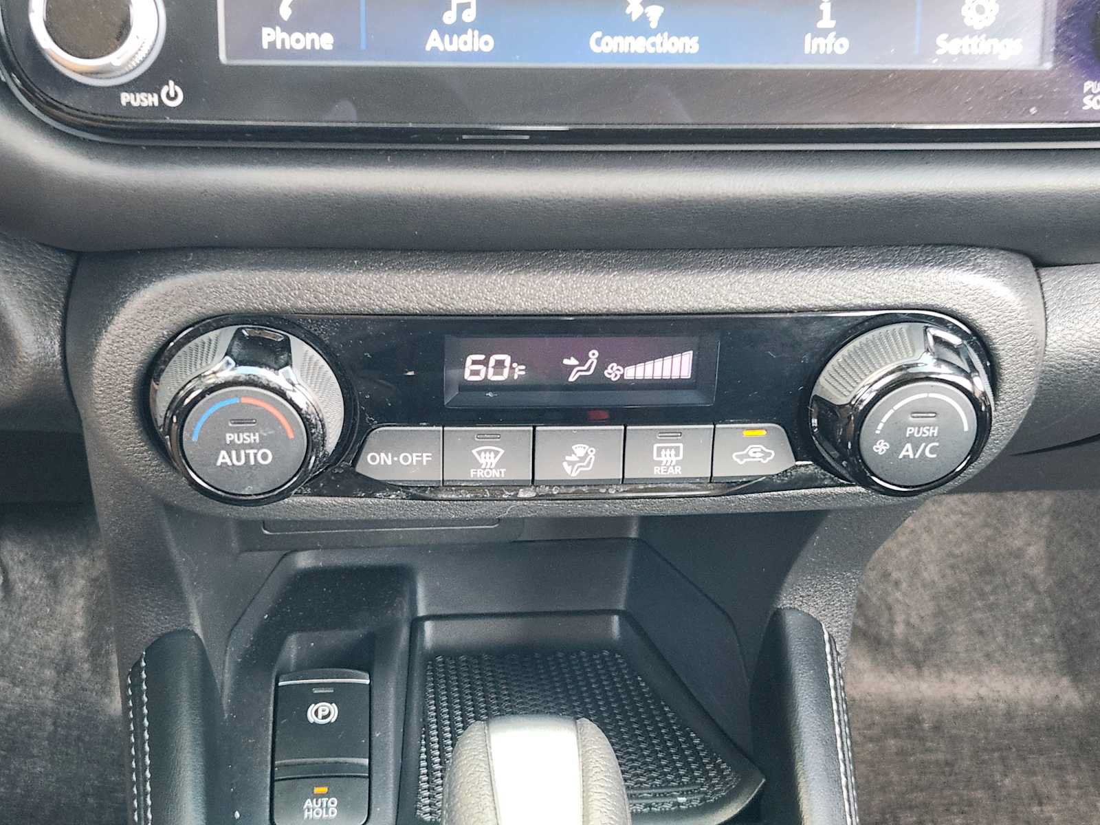 Used 2024 Nissan Kicks SR FWD image 18