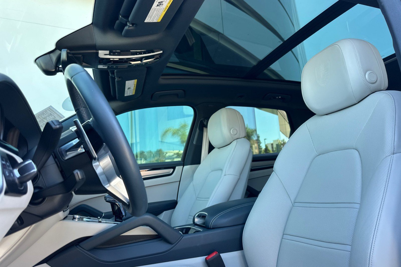 Certified 2023 Porsche Cayenne AWD/4WD image 5