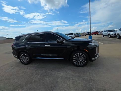 Used 2024 Hyundai Palisade Calligraphy FWD image 6