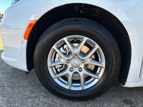 New 2026 Chrysler Pacifica Select FWD image 25