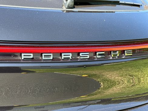 Certified 2023 Porsche Macan S AWD/4WD image 32