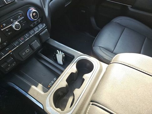 Used 2023 GMC Sierra 2500 SLT w/ SLT Premium Package image 20