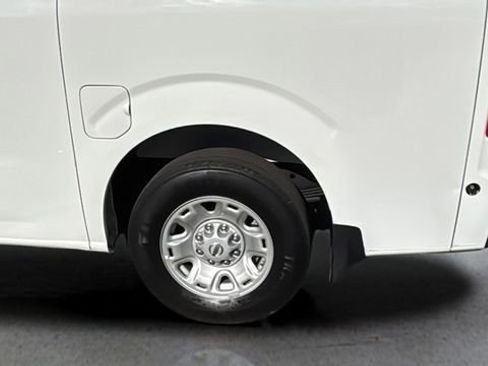 Used 2021 Nissan NV 2500 SV image 32