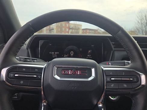 Used 2025 GMC Terrain Elevation AWD/4WD image 34