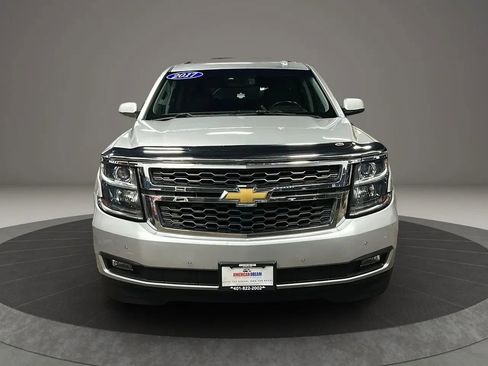 Used 2017 Chevrolet Suburban LT image 8