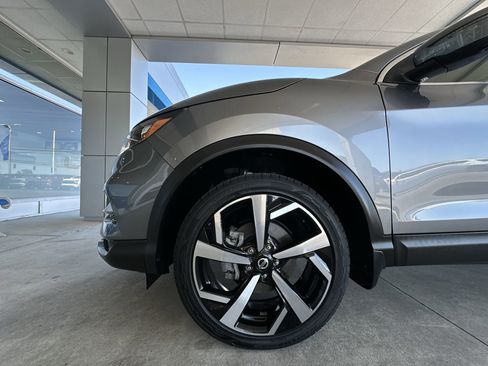Used 2020 Nissan Rogue Sport SL FWD image 30