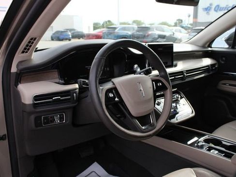 Used 2020 Lincoln Corsair Reserve w/ Equipment Group 201A AWD/4WD image 2