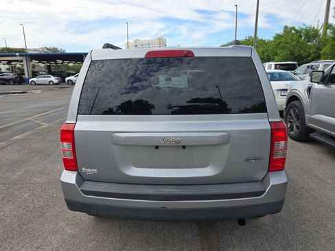 Used 2015 Jeep Patriot High Altitude FWD image 6