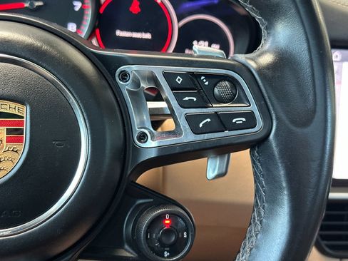 Used 2020 Porsche Cayenne Turbo AWD/4WD image 27