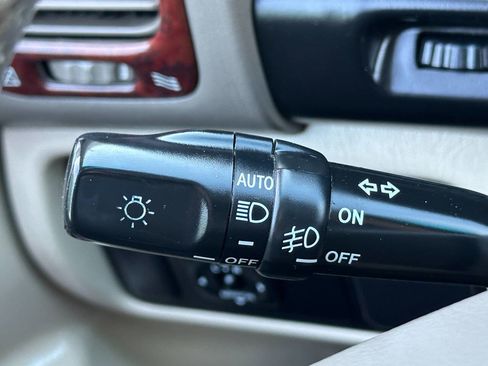 Used 2004 Toyota Land Cruiser image 37