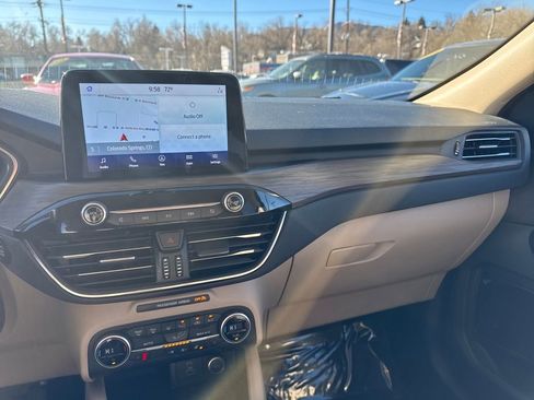 Used 2020 Ford Escape Titanium image 44