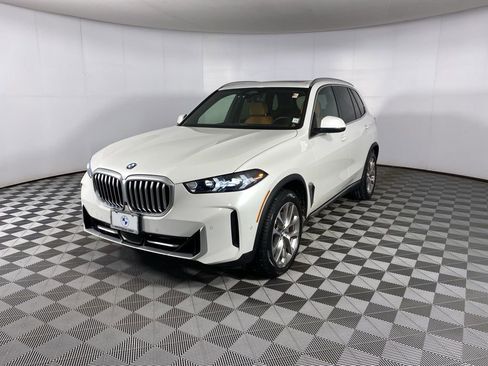 Certified 2024 BMW X5 xDrive40i w/ Parking Assistance Package AWD/4WD image 7