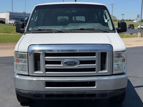 Used 2013 Ford E-350 and Econoline 350 XLT RWD image 2