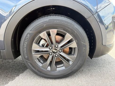Used 2016 Hyundai Santa Fe Sport FWD image 14