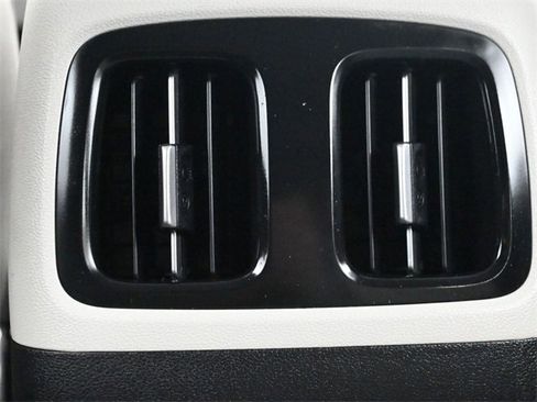 Used 2022 Hyundai Tucson Limited image 15