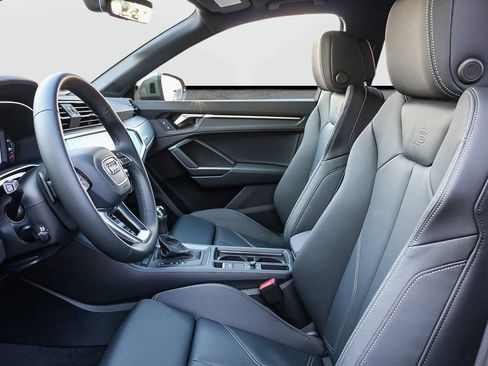 New 2025 Audi Q3 2.0T Premium image 15