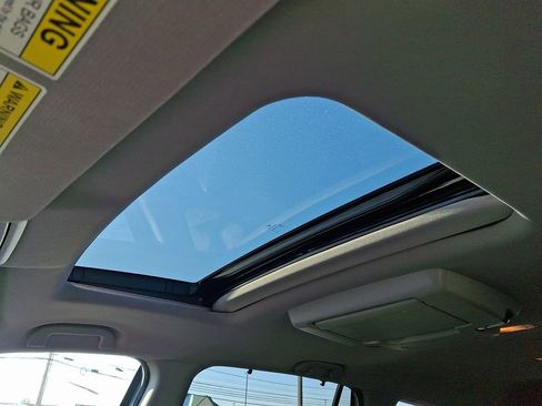 Used 2020 Honda Pilot Touring image 14