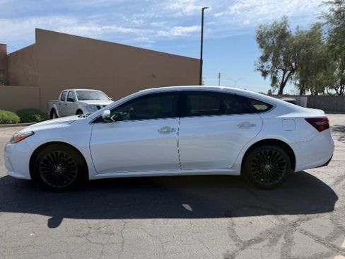 Used 2016 Toyota Avalon Touring FWD image 6