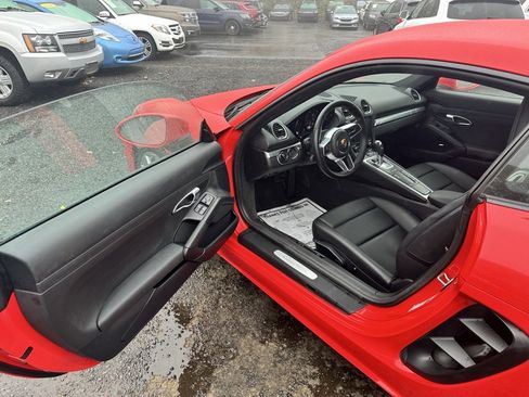Used 2019 Porsche 718 Cayman Base image 15