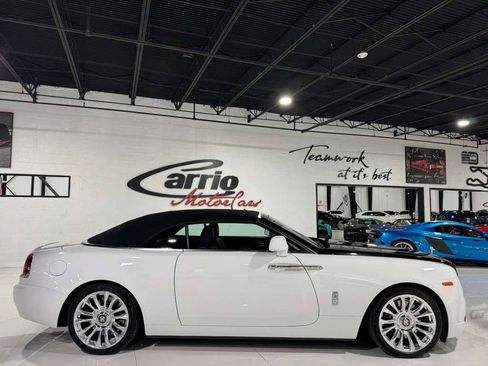 Used 2019 Rolls-Royce Dawn image 16